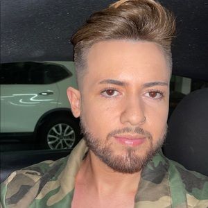 Meet your Posher, Daniel